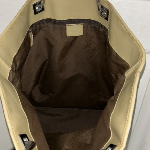 VERY WORN Gucci tote